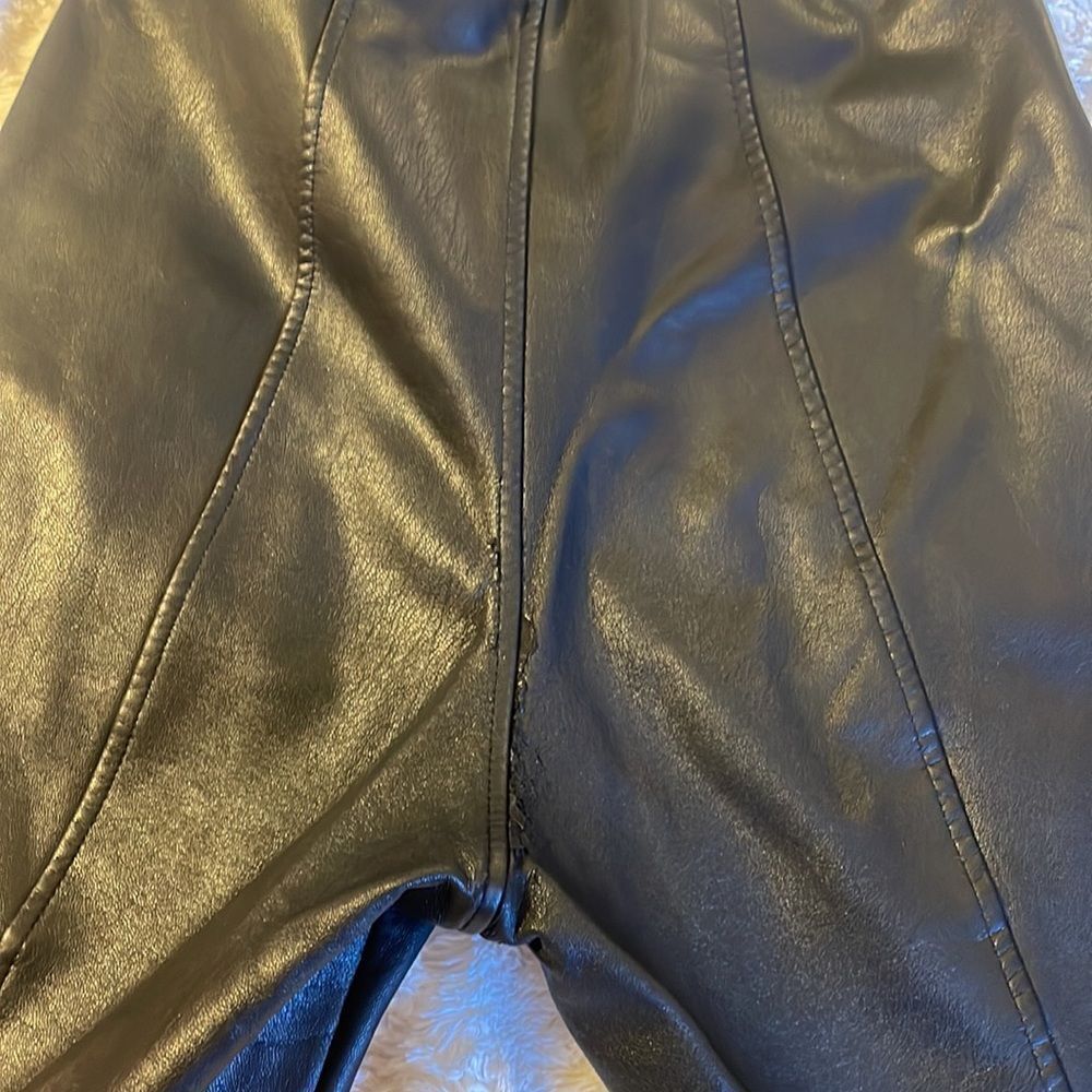Black faux leather leggings - Picture 10 of 10